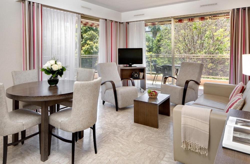 The Originals Boutique, Hotel Les Strelitzias Juan-les-Pins Bagian luar foto