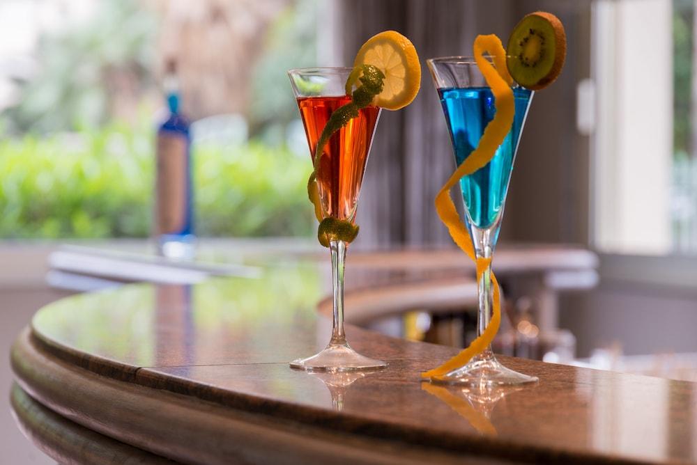 The Originals Boutique, Hotel Les Strelitzias Juan-les-Pins Bagian luar foto