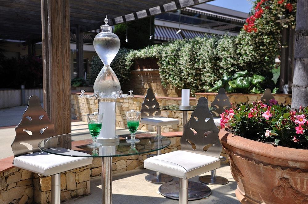 The Originals Boutique, Hotel Les Strelitzias Juan-les-Pins Bagian luar foto